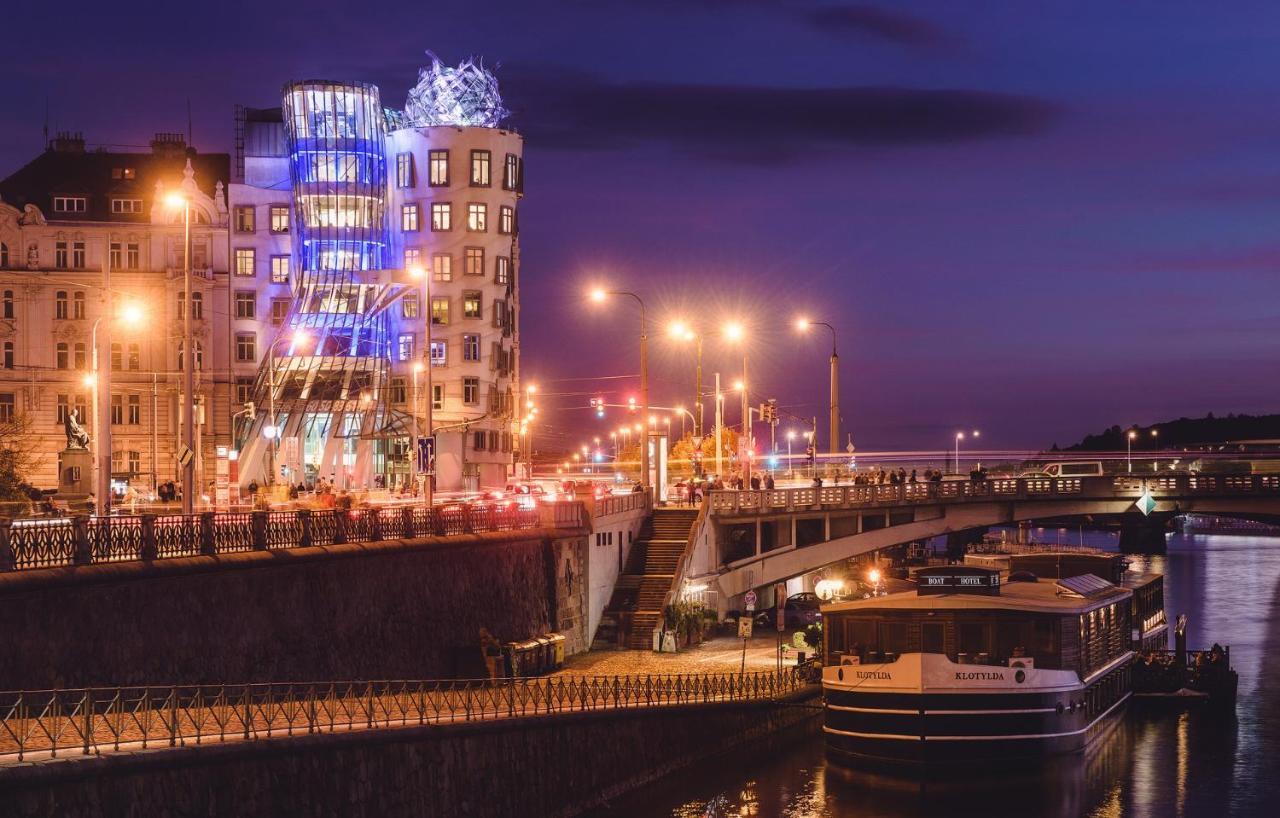 Dancing House - Tančící Dům