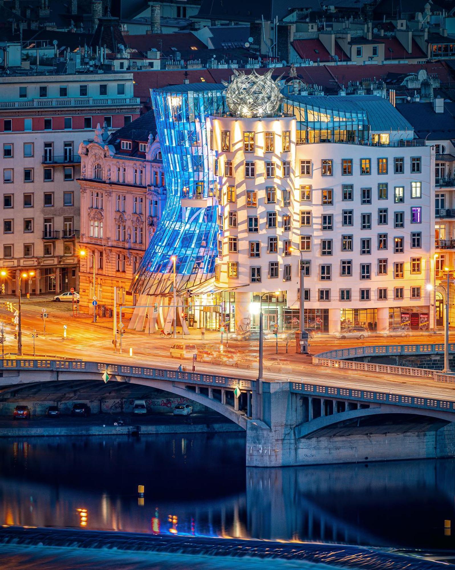 Dancing House - Tančící Dům 4* Praha