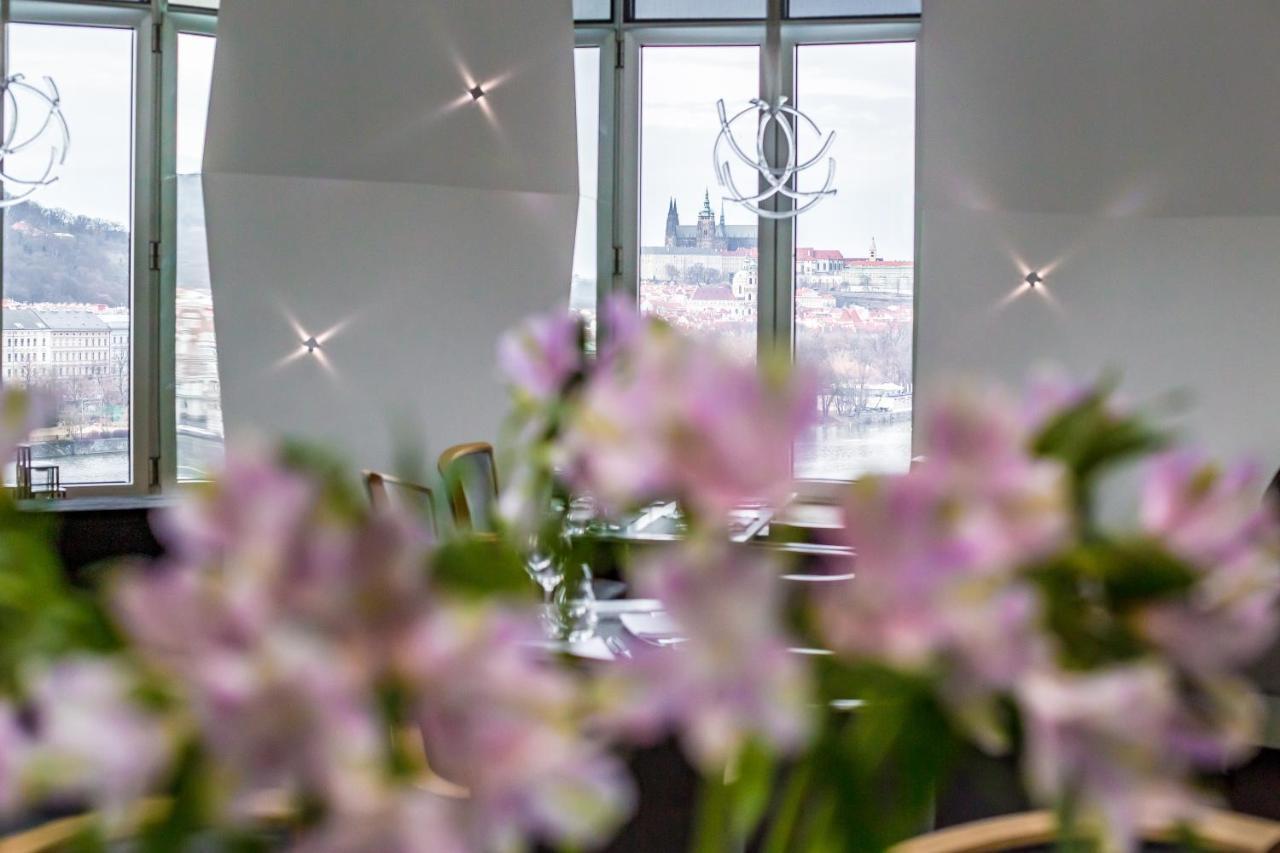 Dancing House - Tančící Dům Hotel 4*